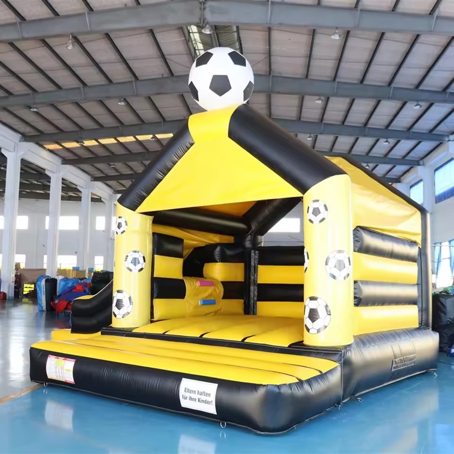 Надувной батут-горка в футболь – обзор и цена Kids Outdoor Jump House